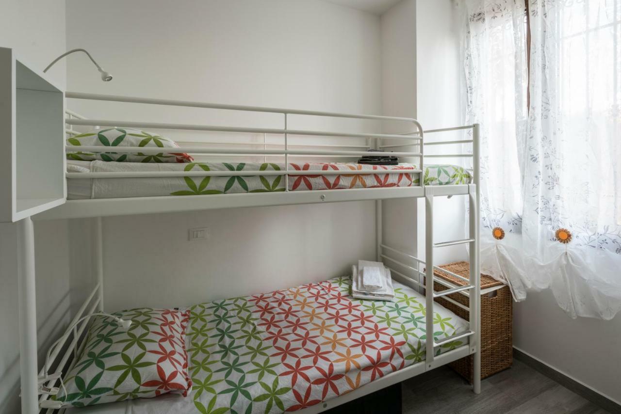 Appartamento Balkissa San Felice del Benaco Exteriör bild